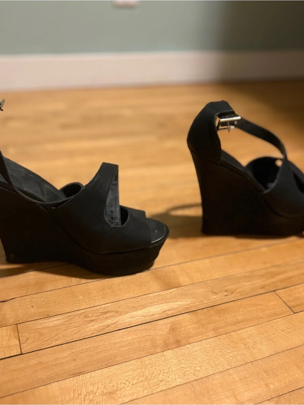 Xhilaration black platform